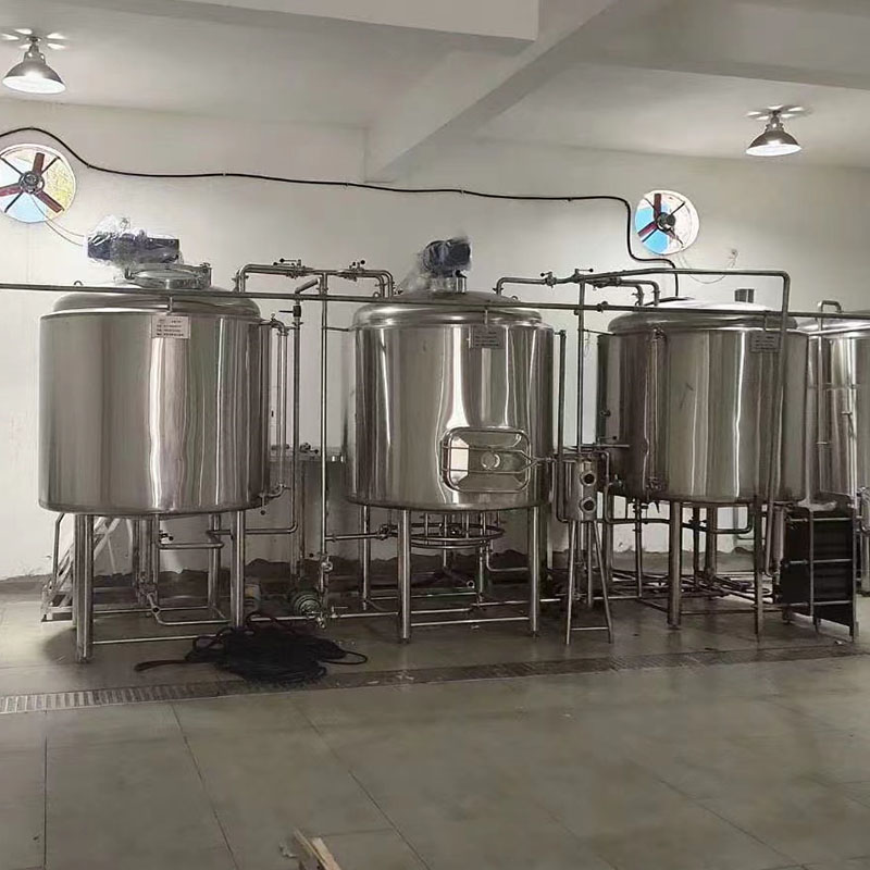 灵山小型啤酒设备